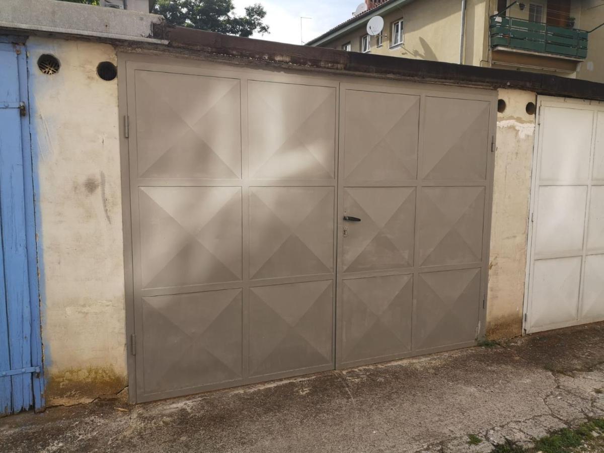 Eugenia Lägenhet Pula Exteriör bild